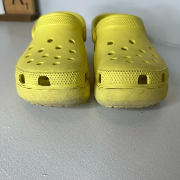 CROCS Yellow Wedge Iconic Comfort Women’s - Size 9 - Picture 8 of 9